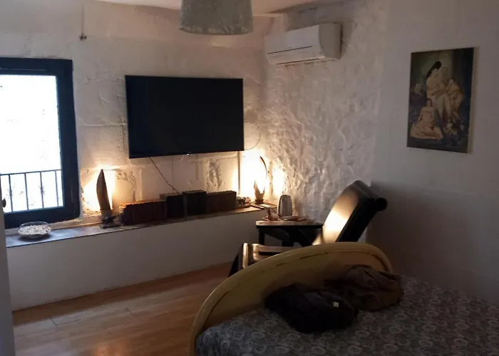 La P\'Tite Maison